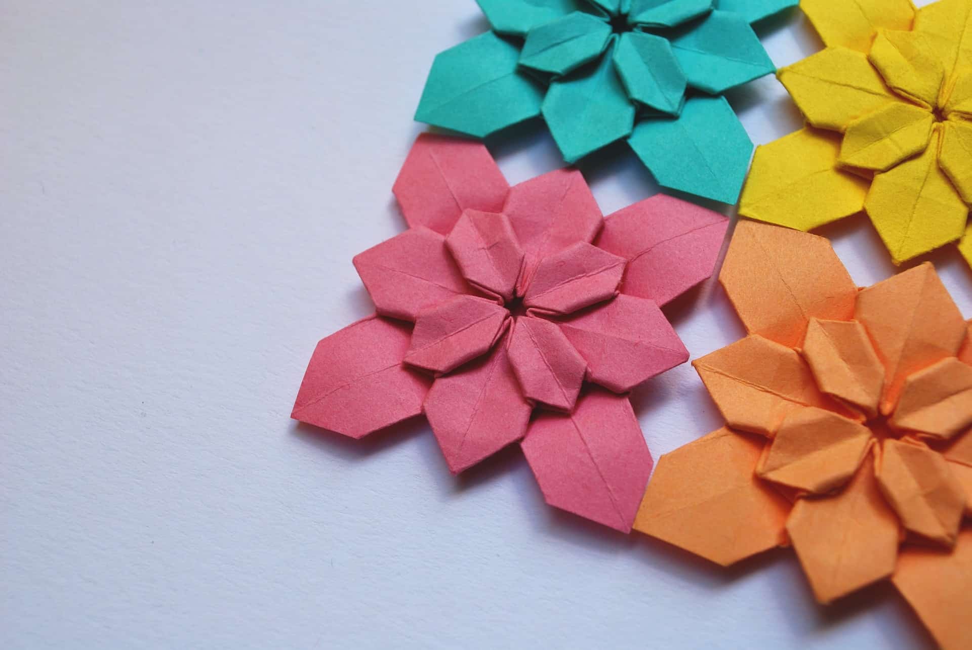 Paper Crafts for Beginners: A Step-by-Step Guide