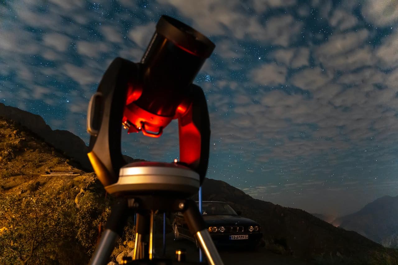How to Choose Your First Telescope: A Beginner's Guide